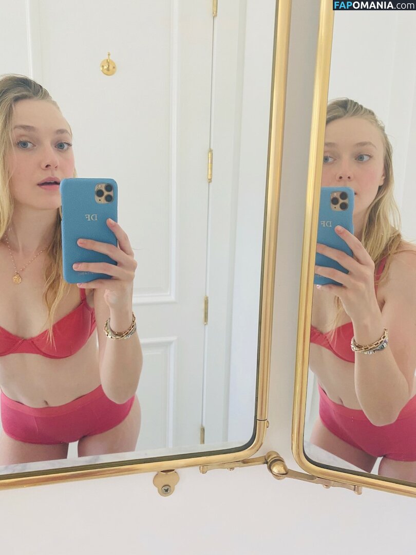 Dakota Fanning / dakotafanning Nahý OnlyFans  Uniklá fotka #4