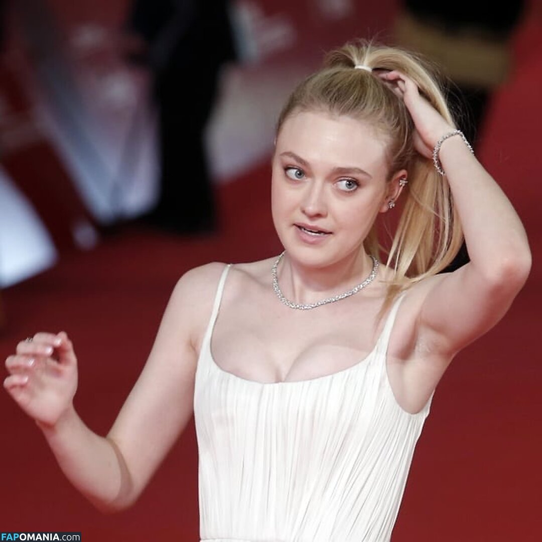 Dakota Fanning / dakotafanning Nahý OnlyFans  Uniklá fotka #21