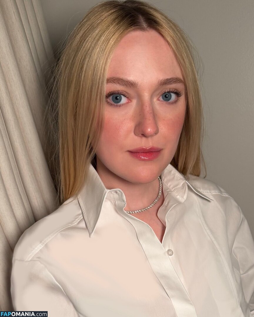 Dakota Fanning / dakotafanning Nahý OnlyFans  Uniklá fotka #275