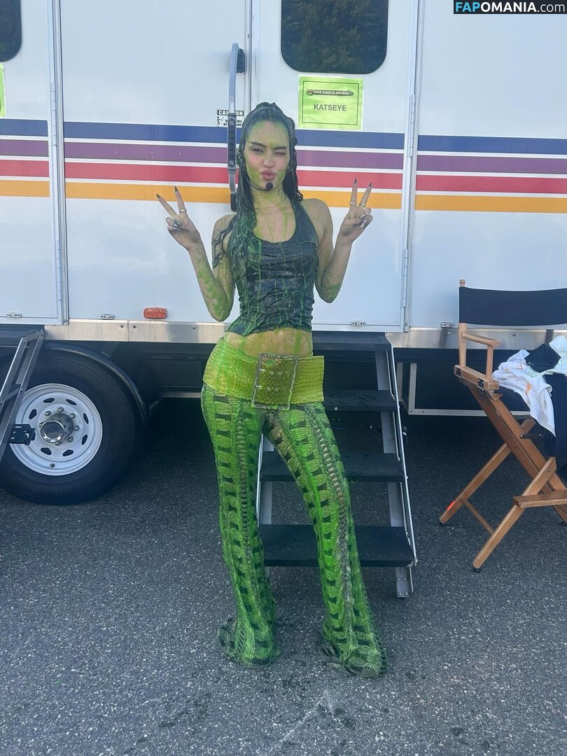 Daniela Avanzini / Katseye / daniela_avanzini / https: Nahý OnlyFans  Uniklá fotka #2