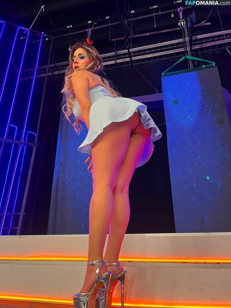 Datsy Acuña / datsy_acuna / datsyacuna Nahý OnlyFans  Uniklá fotka #1