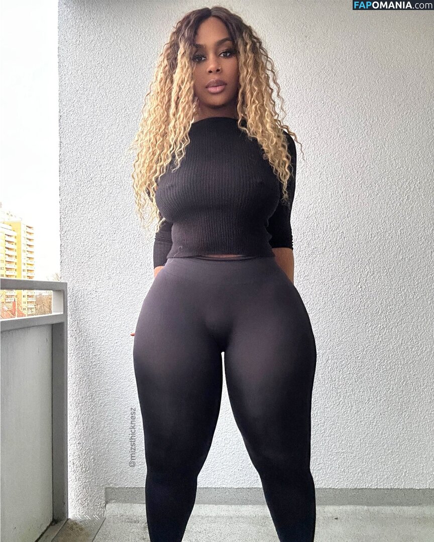 Deborah Olawovin, Mizsthicknesz / mizsthicknesz Nahý OnlyFans  Uniklá fotka #5