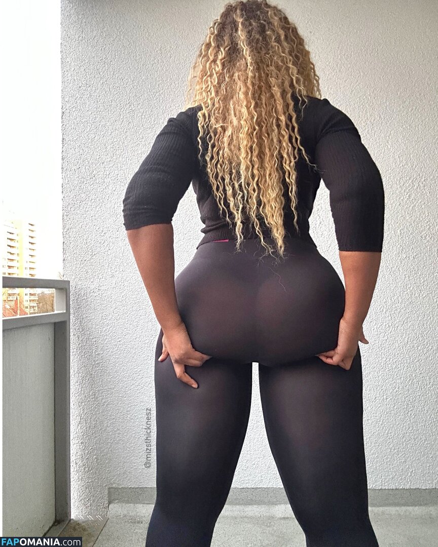Deborah Olawovin, Mizsthicknesz / mizsthicknesz Nahý OnlyFans  Uniklá fotka #6