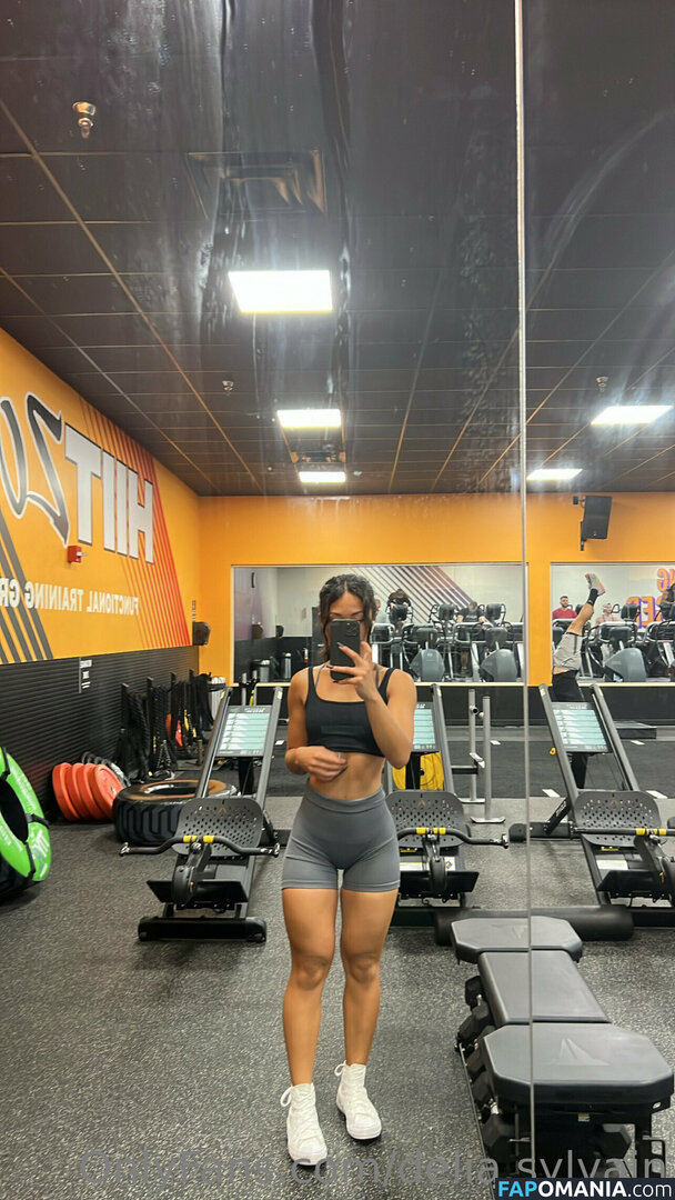 Delia Sylvain / deliasylvain / itsdelia Nahý OnlyFans  Uniklá fotka #7