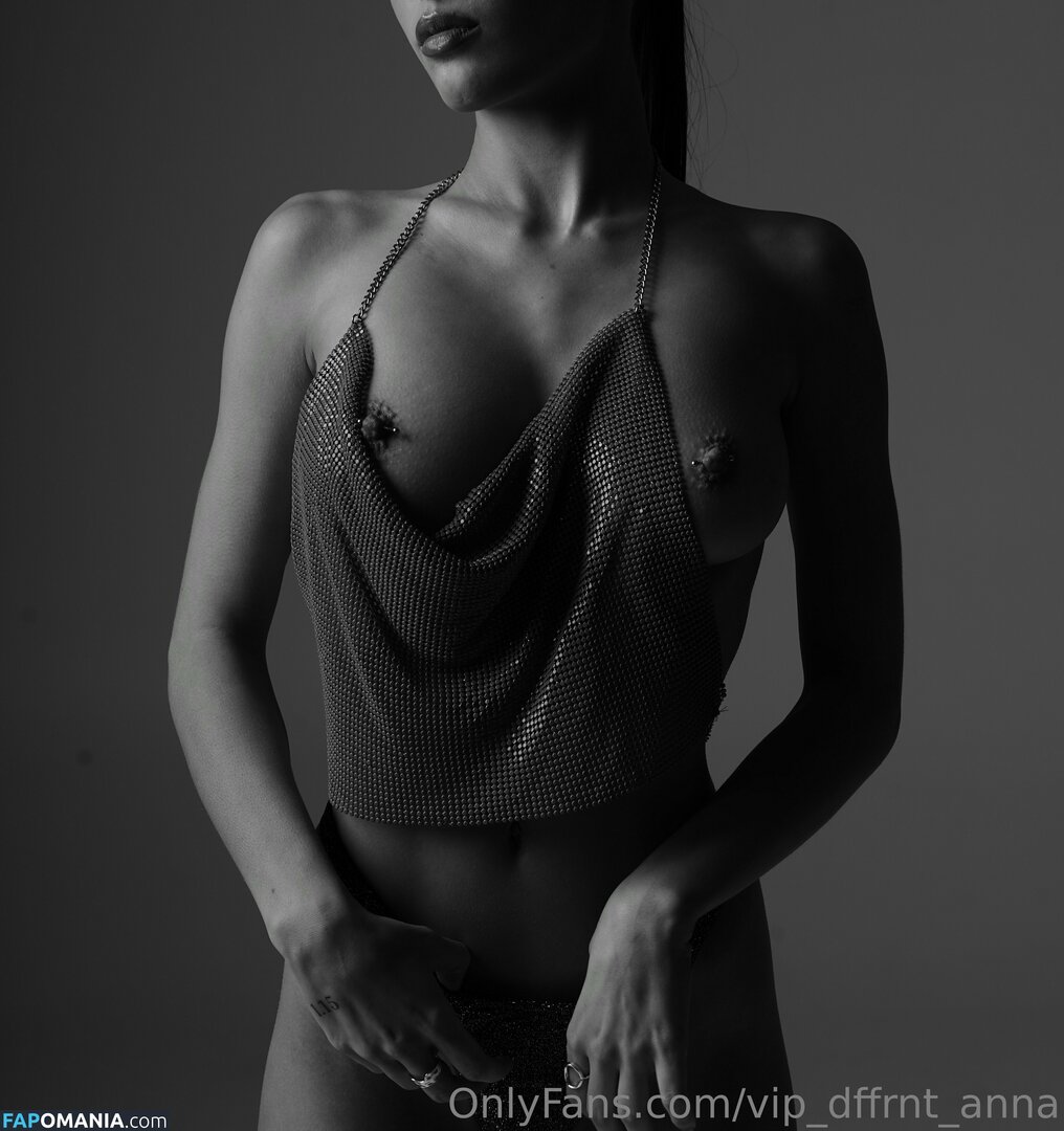 Anna Penzes / dffrnt_anna Nahý OnlyFans  Uniklá fotka #128