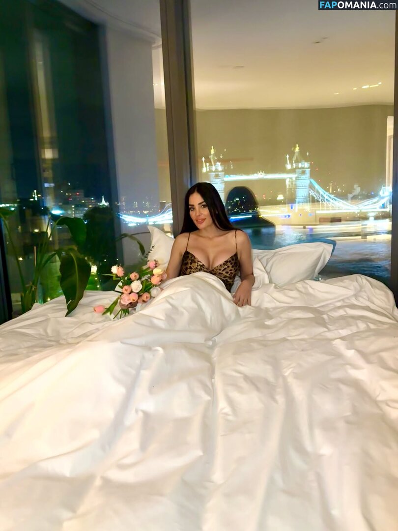 Dominique Hourani / DominiqueHorani / dominiquehourani / https: Nahý OnlyFans  Uniklá fotka #4