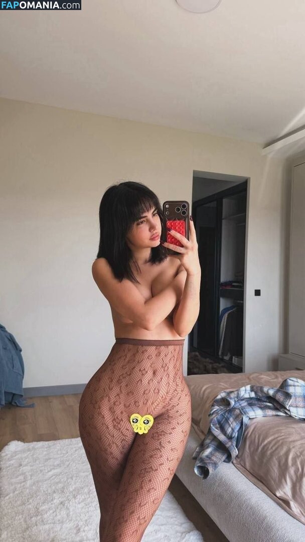 Ece Ronay / Eceronayofficial Nahý OnlyFans  Uniklá fotka #6