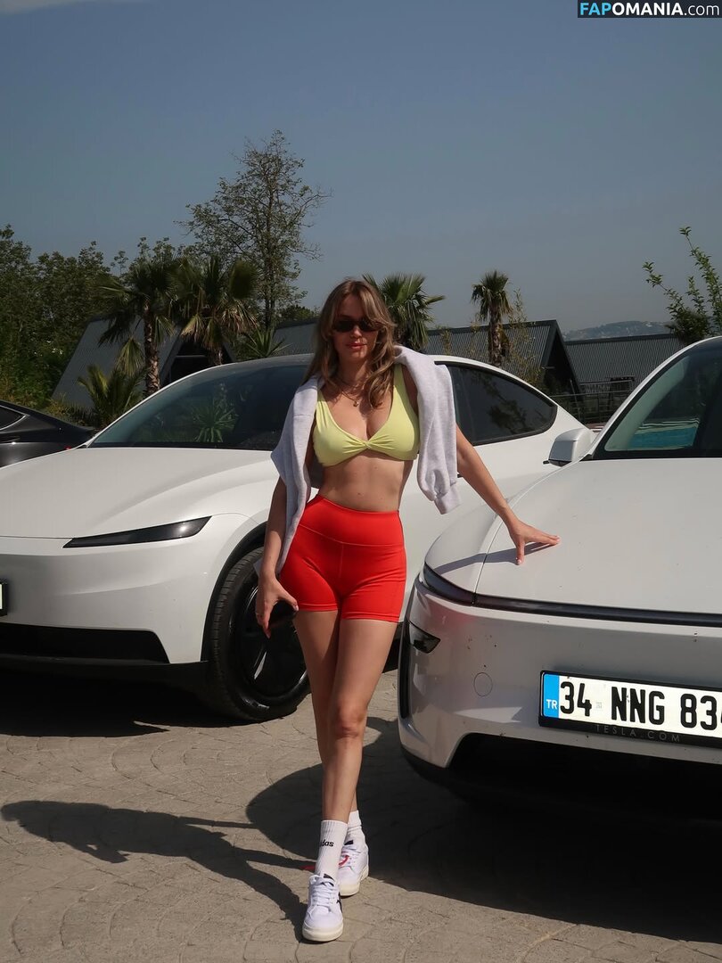 1ecemkaravus / Ecem Karavus / ecmkrvs / https: Nahý OnlyFans  Uniklá fotka #7