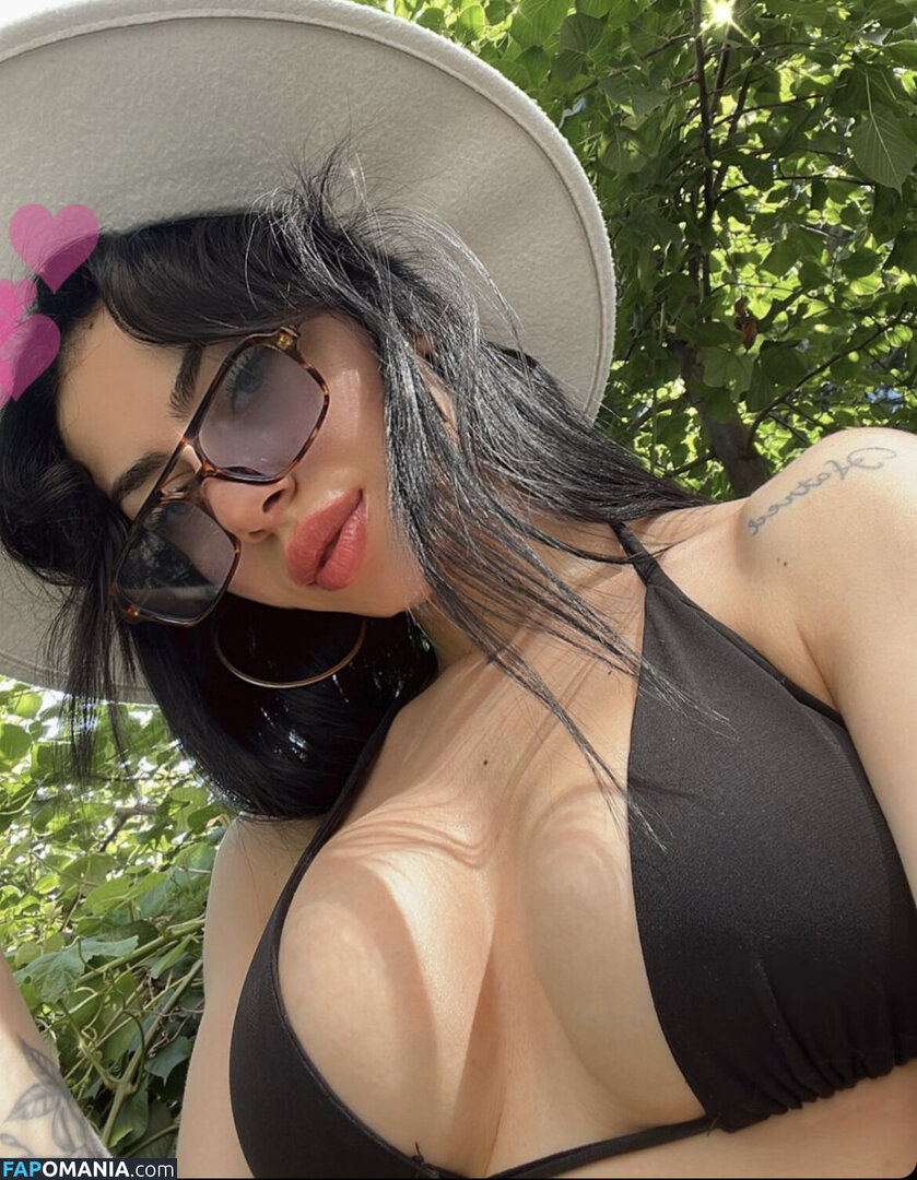 Edibe Bereket / Madamelyax Nahý OnlyFans  Uniklá fotka #1
