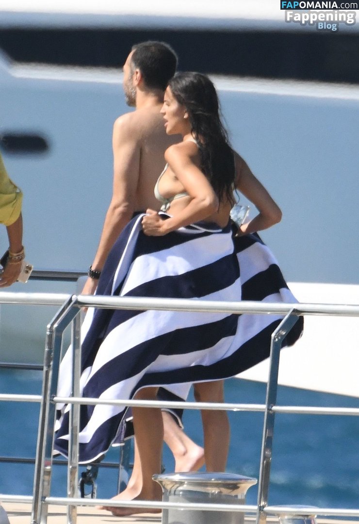 Eiza Gonzalez / eizagonzalez / elisagonz Nahý OnlyFans  Uniklá fotka #84