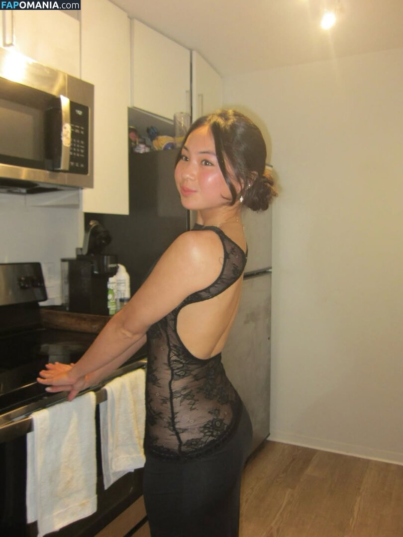 Elaine Gu / elainegu_ Nahý OnlyFans  Uniklá fotka #2