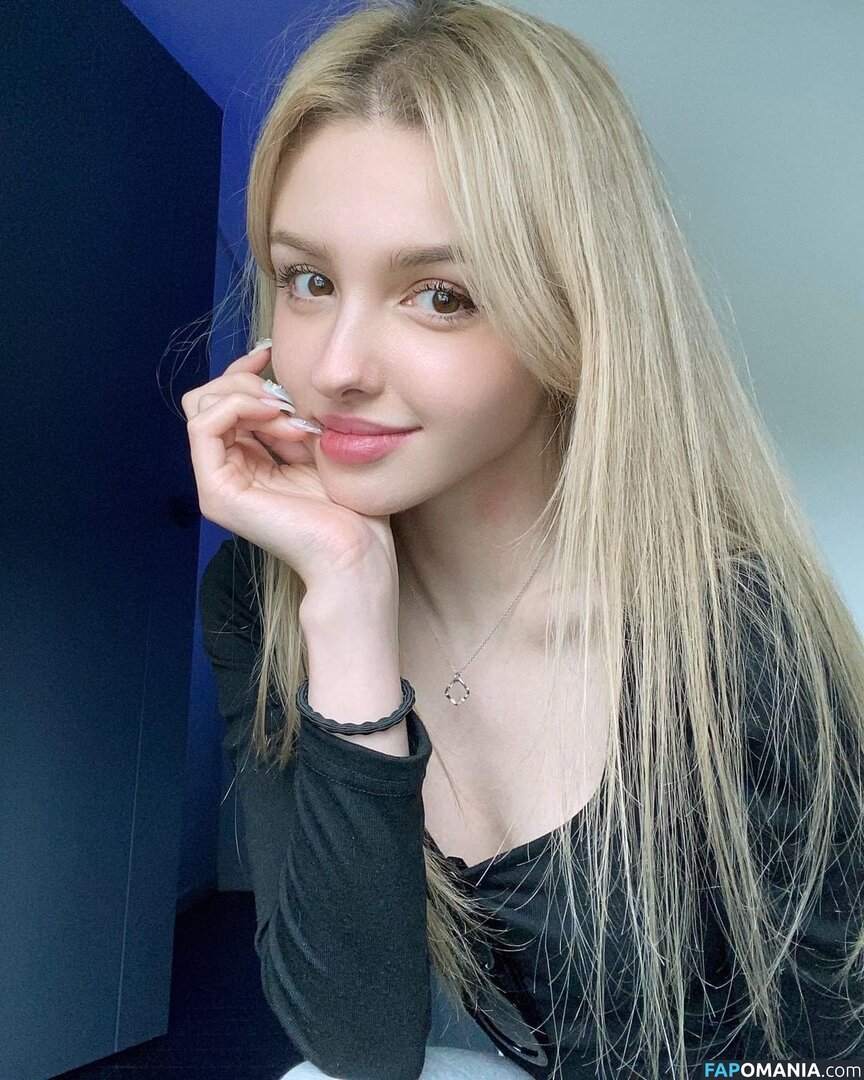 Elina Karimova / elina_4_22 Nahý OnlyFans  Uniklá fotka #17