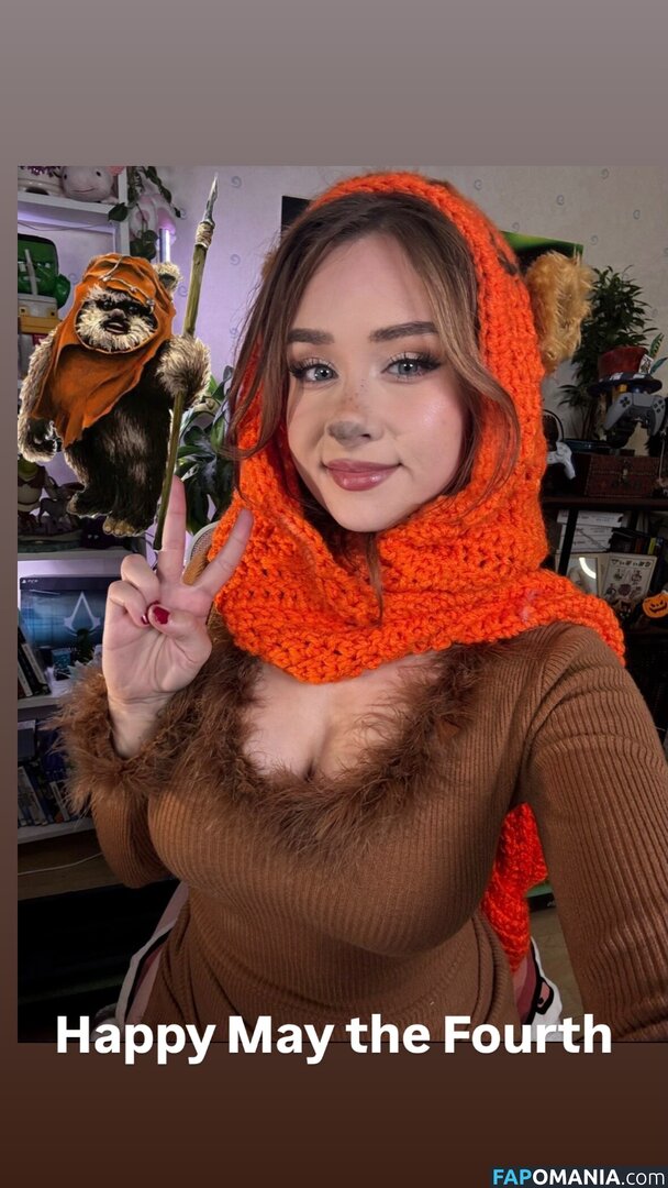 elina twich Nahý OnlyFans  Uniklá fotka #8