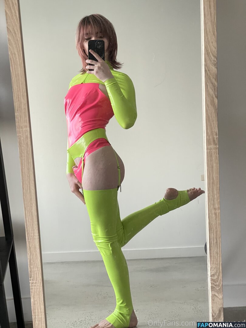 Ella Hollywood / Jean Hollywood / jeanhollywood / sodacattv / sodacatxxx Nahý OnlyFans  Uniklá fotka #2