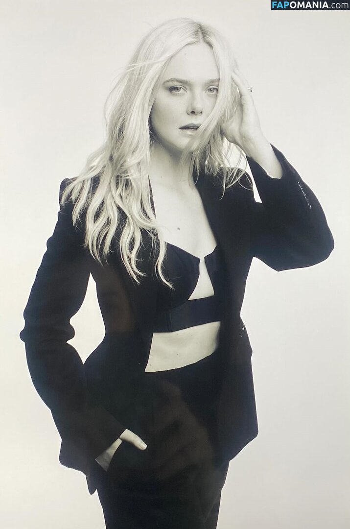 Elle Fanning / ellefanning Nahý OnlyFans  Uniklá fotka #10