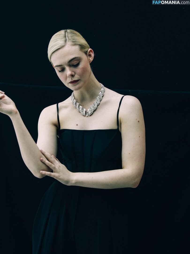 Elle Fanning / ellefanning Nahý OnlyFans  Uniklá fotka #87