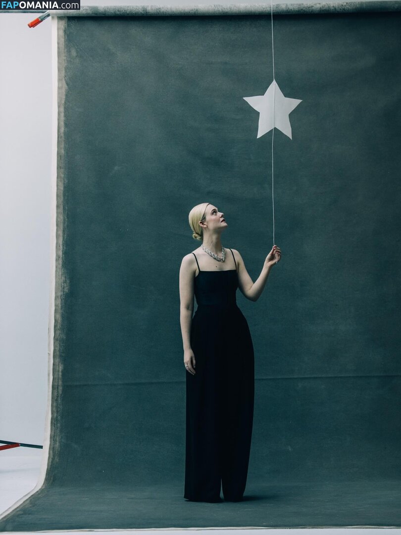 Elle Fanning / ellefanning Nahý OnlyFans  Uniklá fotka #88