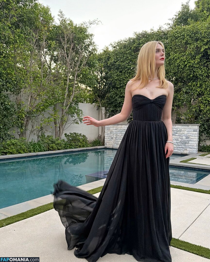 Elle Fanning / ellefanning Nahý OnlyFans  Uniklá fotka #102