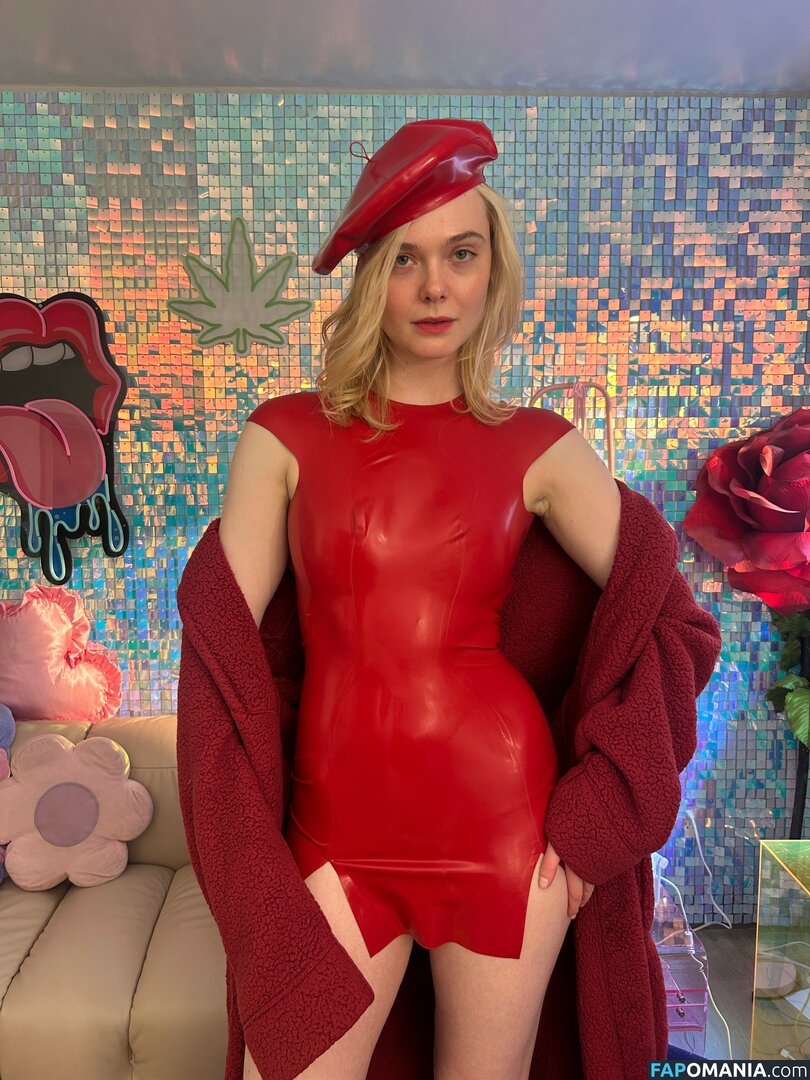 Elle Fanning / ellefanning Nahý OnlyFans  Uniklá fotka #144