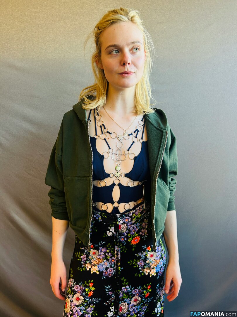 Elle Fanning / ellefanning Nahý OnlyFans  Uniklá fotka #146