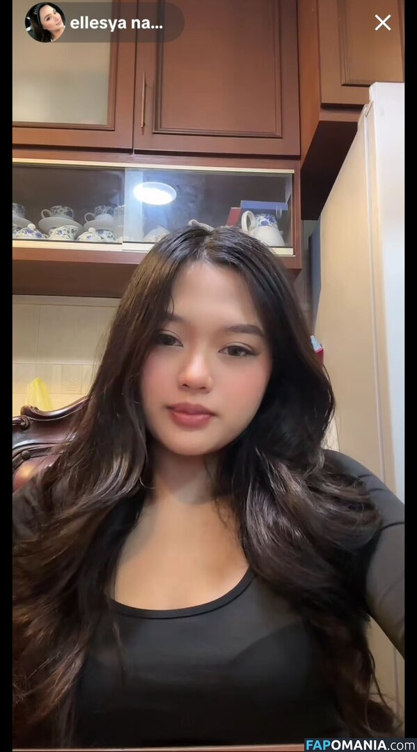 Ellesyanamira / PrincessEllesya Nahý OnlyFans  Uniklá fotka #3
