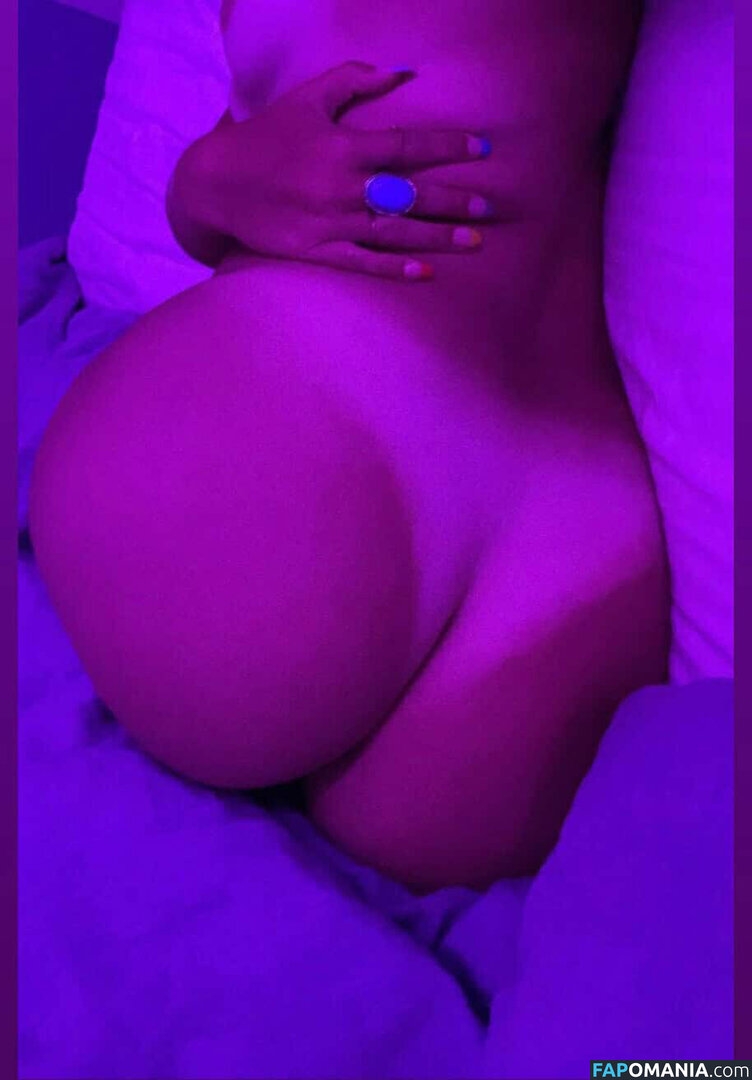 Ellie / Ellie Hammond / ellie.rhammond_ Nahý OnlyFans  Uniklá fotka #14