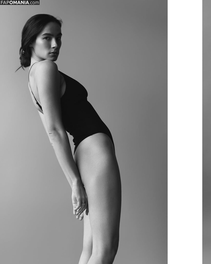 Elvina Garaeva / elyagara Nahý OnlyFans  Uniklá fotka #2