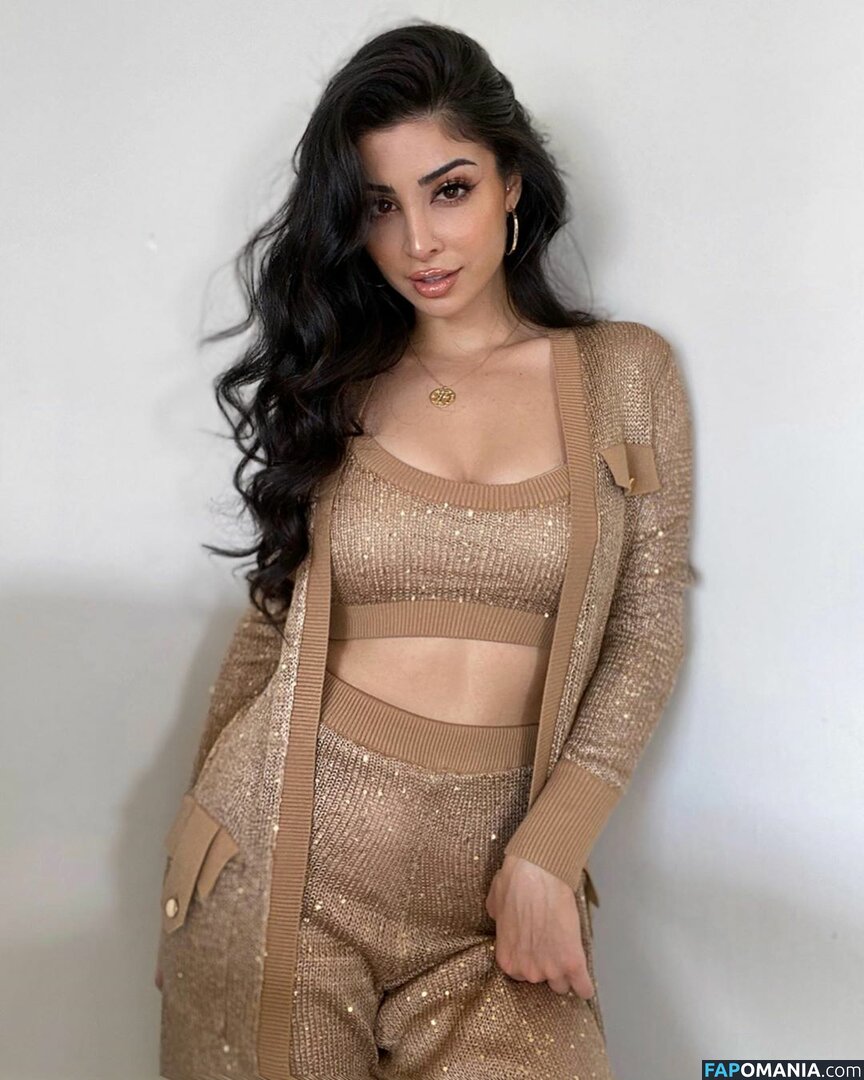 Elwa Saleh Nahý OnlyFans  Uniklá fotka #21