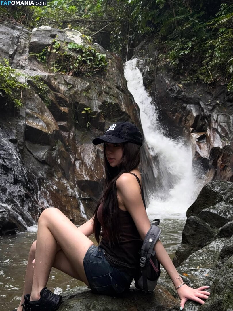 Elyn Leong / elynleonggg / https: Nahý OnlyFans  Uniklá fotka #3