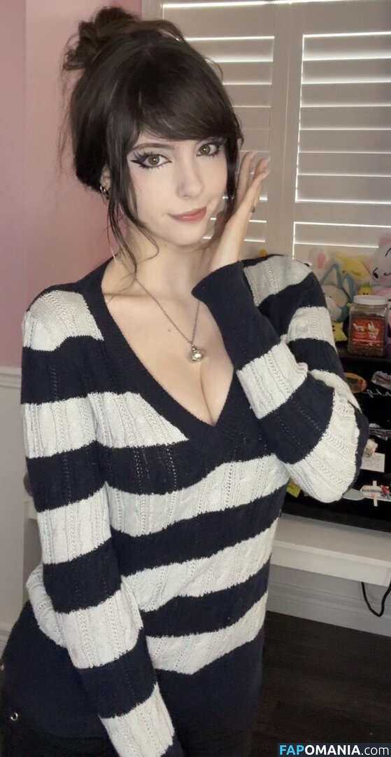 __emiki / em098 / emik28 / emiki / emiki28 / ilovekitties.28 Nahý OnlyFans  Uniklá fotka #4