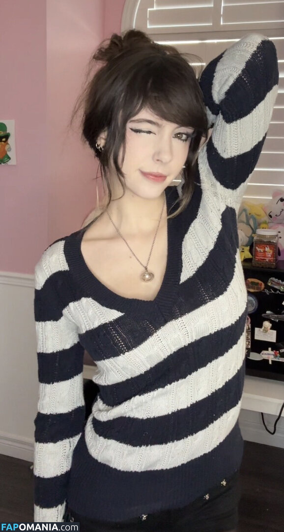 __emiki / em098 / emik28 / emiki / emiki28 / ilovekitties.28 Nahý OnlyFans  Uniklá fotka #6