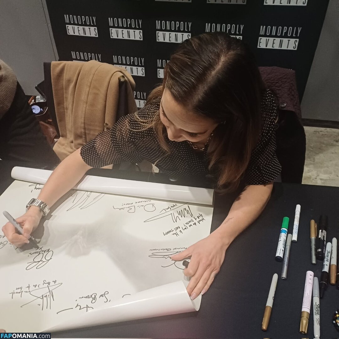Emilia Clarke / clarkeyxo / emilia_clarke / emiliaclarke Nahý OnlyFans  Uniklá fotka #893