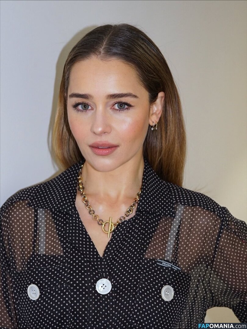 Emilia Clarke / clarkeyxo / emilia_clarke / emiliaclarke Nahý OnlyFans  Uniklá fotka #894