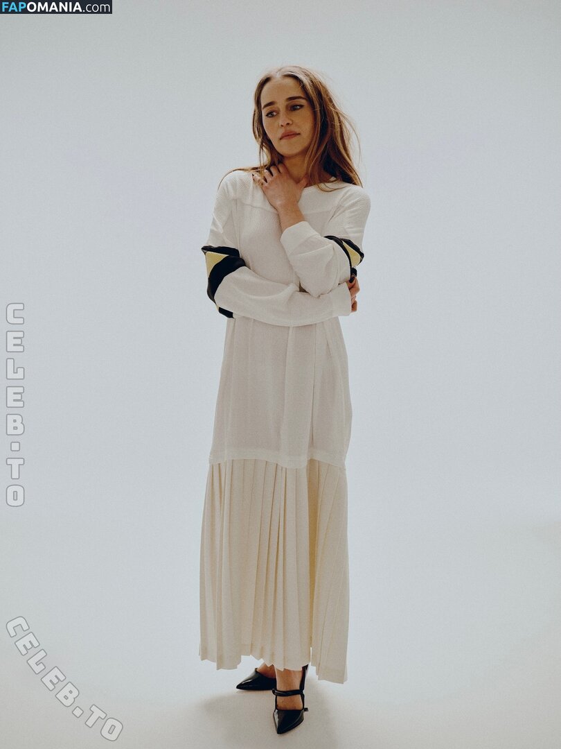 Emilia Clarke / clarkeyxo / emilia_clarke / emiliaclarke / emiliaclarkecentral / https: Nahý OnlyFans  Uniklá fotka #916