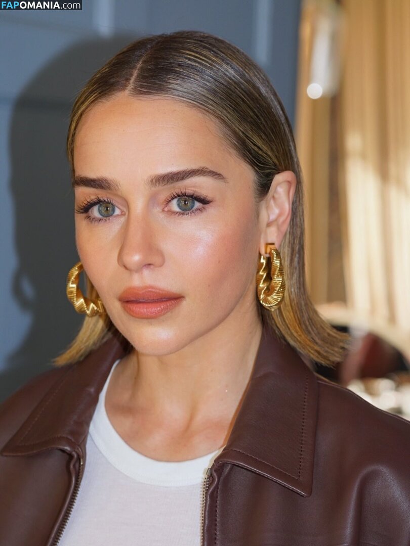 Emilia Clarke / clarkeyxo / emilia_clarke / emiliaclarke / emiliaclarkecentral / https: Nahý OnlyFans  Uniklá fotka #927
