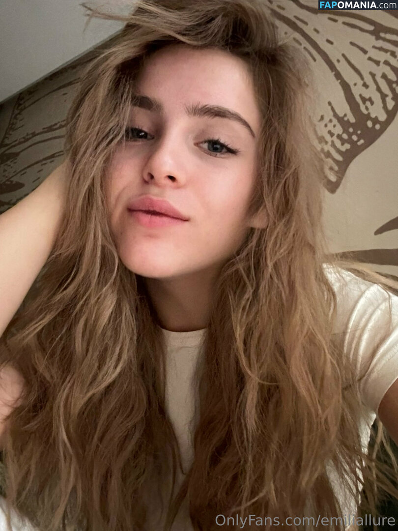 emiliallure Nahý OnlyFans  Uniklá fotka #8