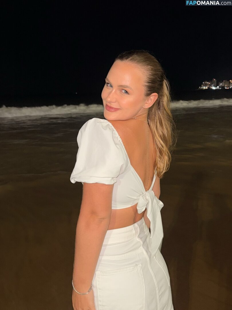 Emilly Schellmann / _emillyschellmann Nahý OnlyFans  Uniklá fotka #8