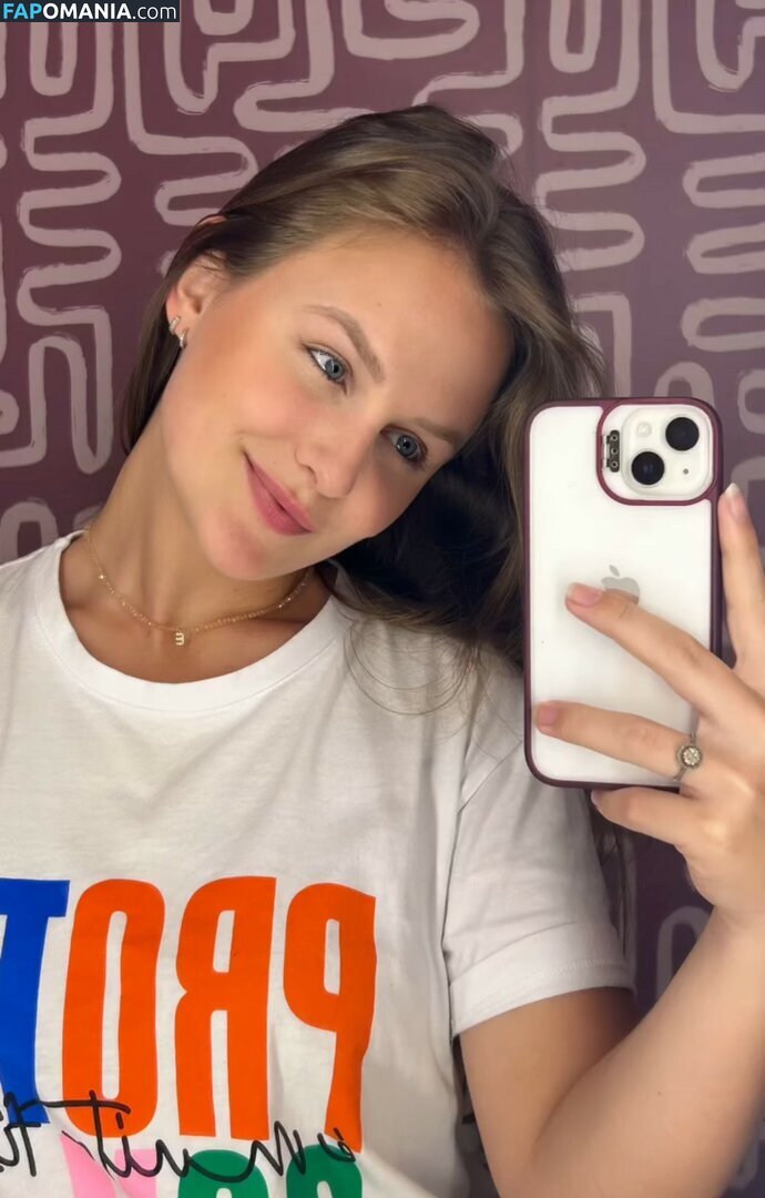 Emilly Schellmann / _emillyschellmann Nahý OnlyFans  Uniklá fotka #34