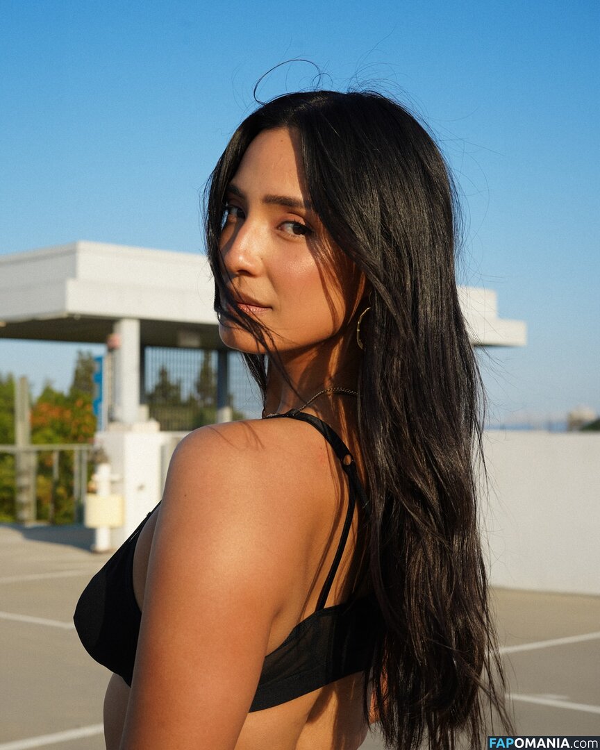 Emily Alabi / emilyalabi / https: Nahý OnlyFans  Uniklá fotka #3