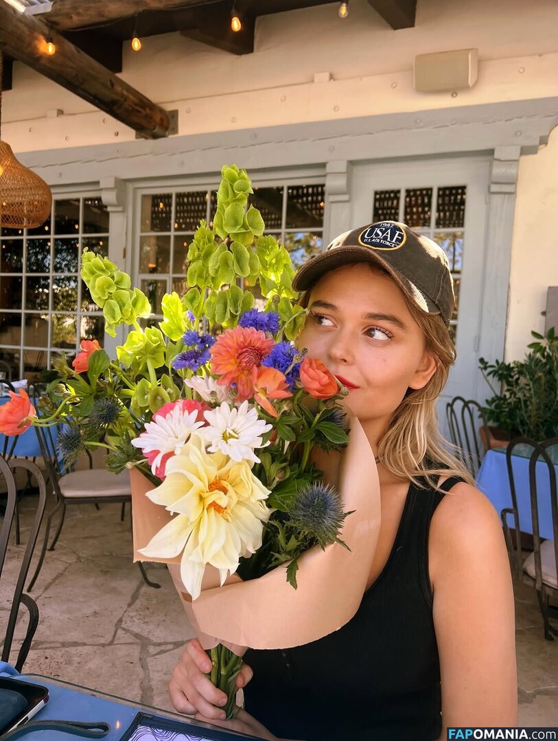 Emily Alyn Lind / emilylind Nahý OnlyFans  Uniklá fotka #135