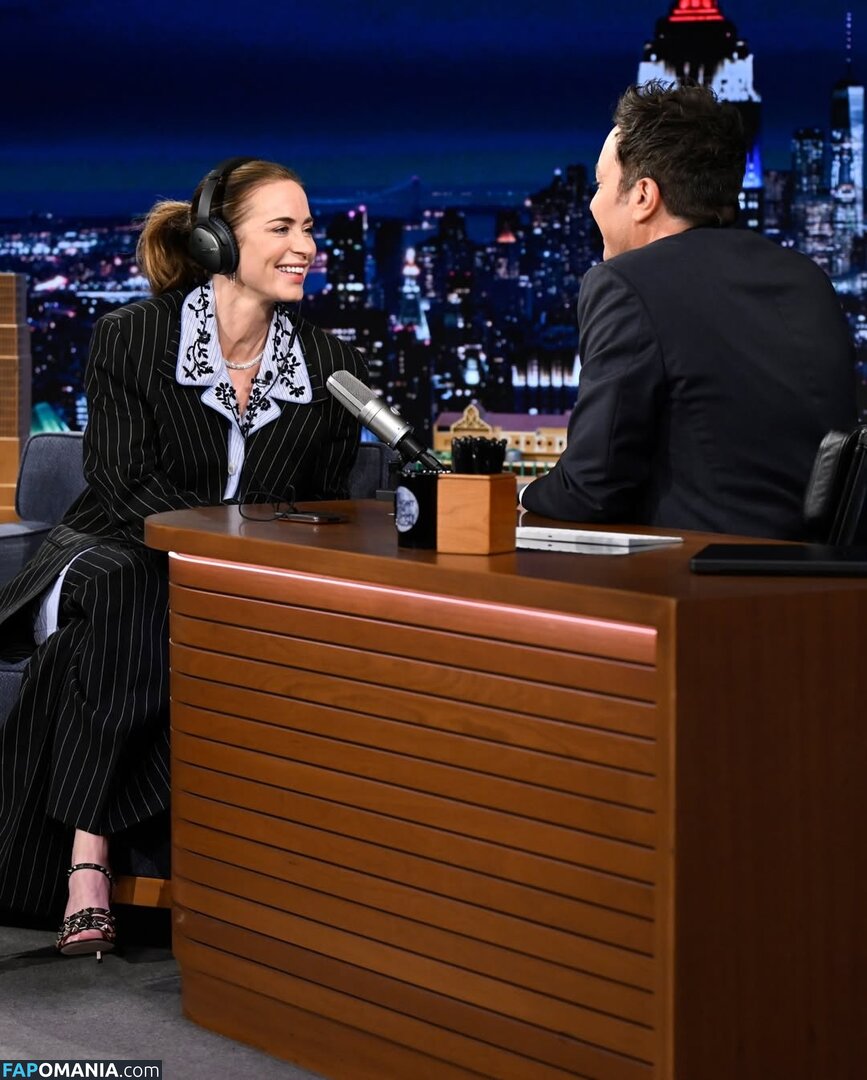 Emily Blunt / _emily_blunt_ / twogirlsoneblunt Nahý OnlyFans  Uniklá fotka #466