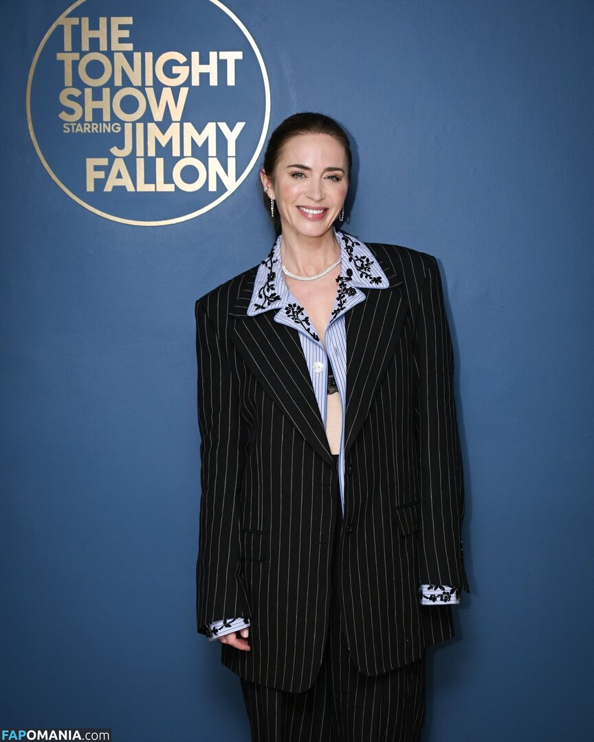Emily Blunt / _emily_blunt_ / twogirlsoneblunt Nahý OnlyFans  Uniklá fotka #468