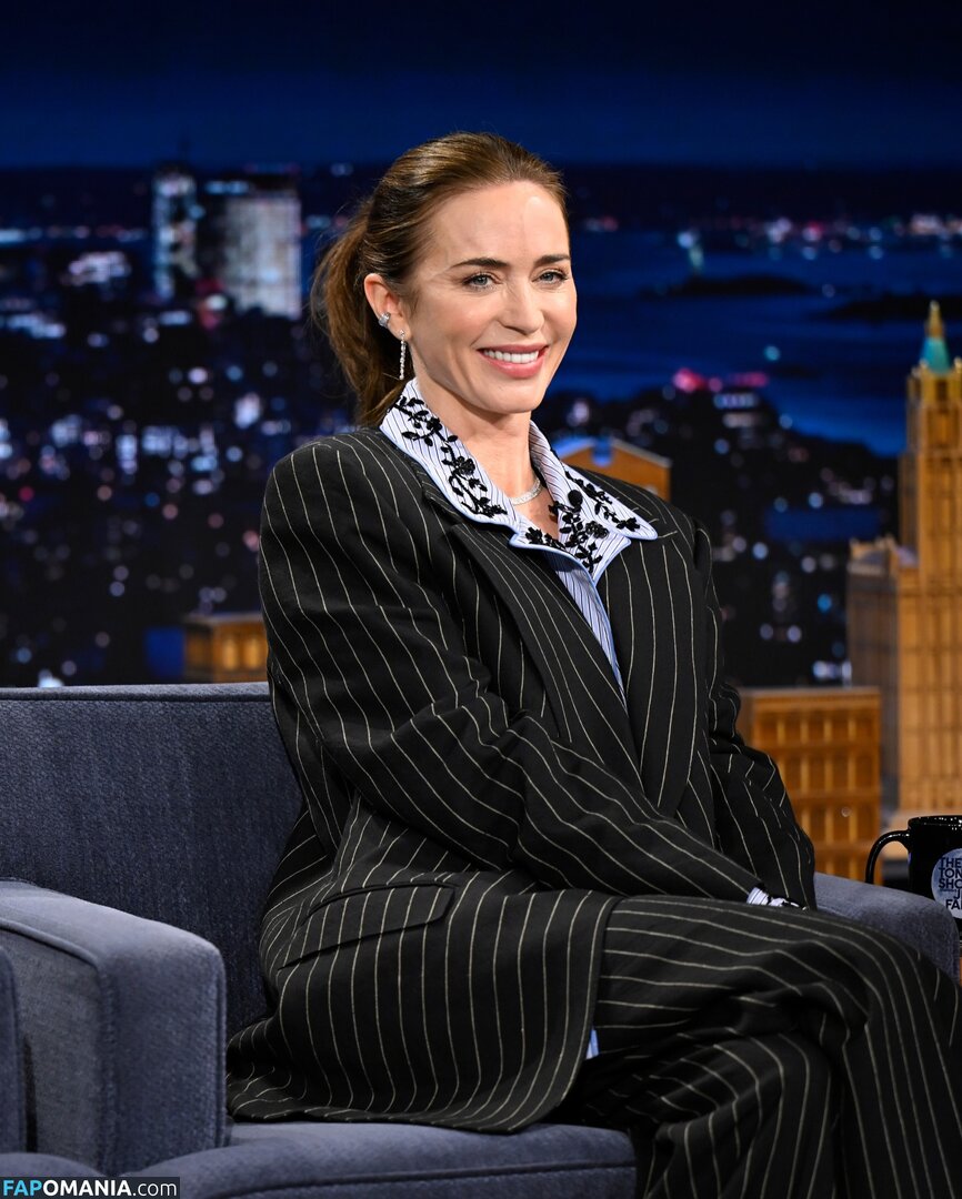 Emily Blunt / _emily_blunt_ / twogirlsoneblunt Nahý OnlyFans  Uniklá fotka #469