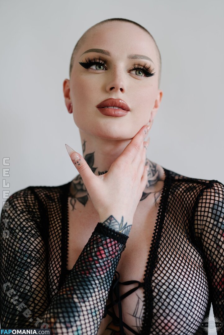 Emily Boring / embodoe / https: Nahý OnlyFans  Uniklá fotka #2
