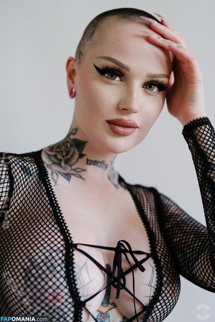 Emily Boring / embodoe / https: Nahý OnlyFans  Uniklá fotka #4
