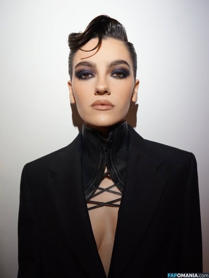 Emily Carey / emily_carey / theemilycarey Nahý OnlyFans  Uniklá fotka #9
