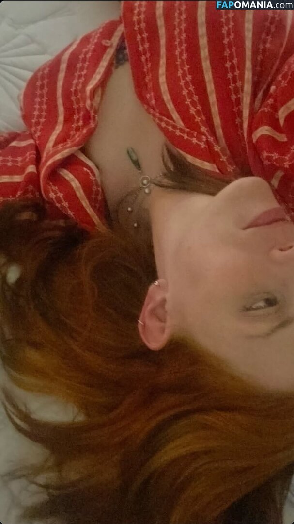 Emily Fleming / emflemily / from mythical Nahý OnlyFans  Uniklá fotka #2