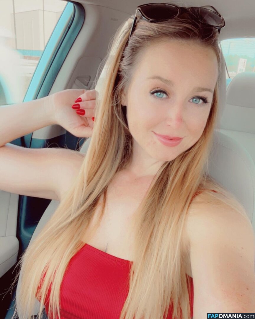 Emily James Nahý OnlyFans  Uniklá fotka #3