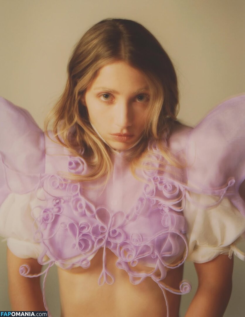 Emily Rudd / emilysteaparty Nahý OnlyFans  Uniklá fotka #274
