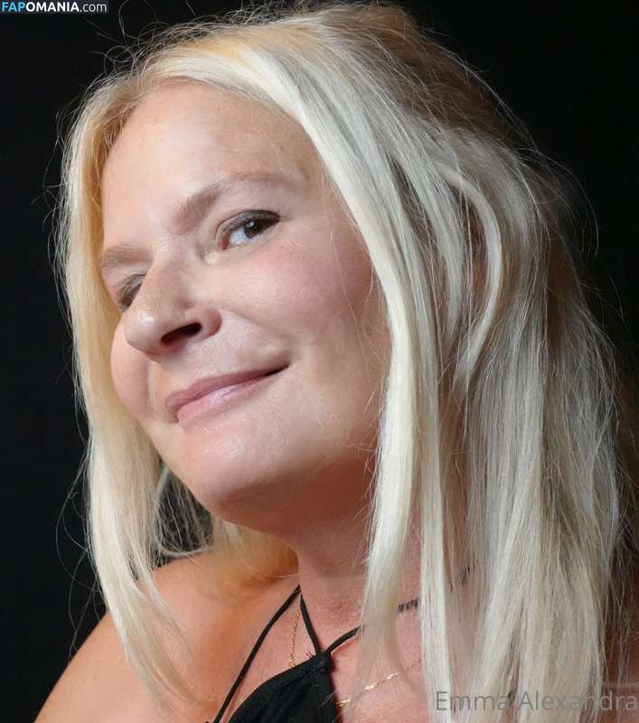 Emma Alexandra / emmaalexandrapage / uniquilyyours Nahý OnlyFans  Uniklá fotka #13